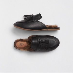 Faux Fur Girls Tassle Mules